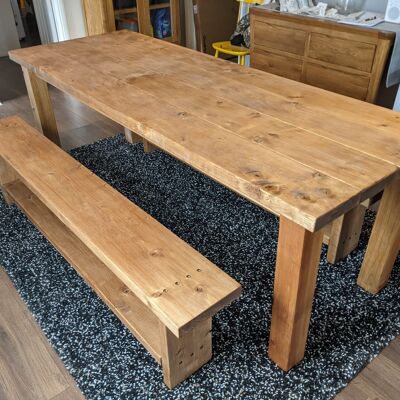 8-person chunky dining table and bench set - Medium Oak stain