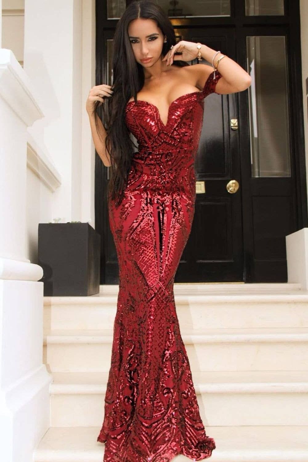 Lovestruck Berry Luxe Sweetheart con spalle scoperte Abito a coda di pesce con paillettes