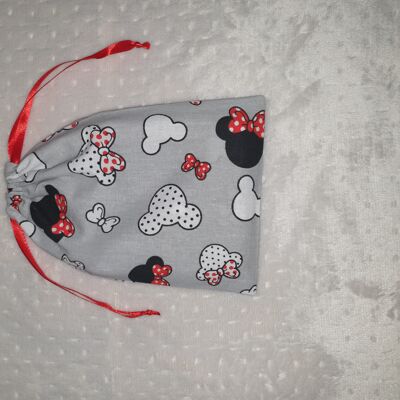washable bamboo wipes with its matching red Mickey / Minnie storage pouch