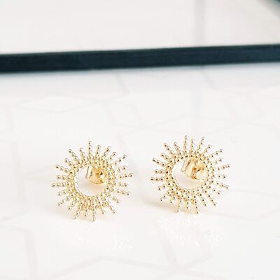 Orecchini "sole" placcati oro, con borchie
