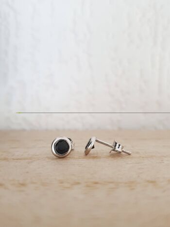 Boucles d'oreilles en argent 925/1000 rhodié serties clos d'oxydes de zirconium noir, avec poussettes 1