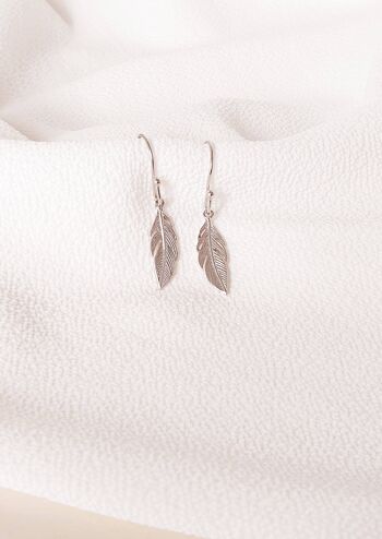 Boucles d'oreilles "plume" en argent 925/1000 rhodié, avec crochets 4