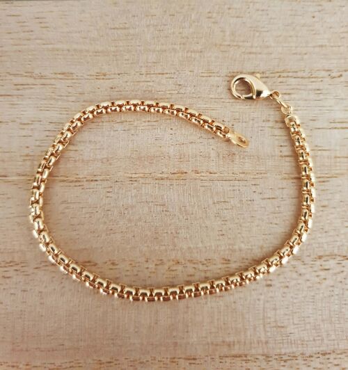 Bracelet en plaqué or , en longueur 19 cm