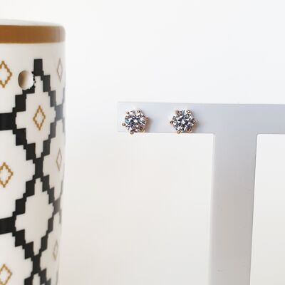 Boucles d’oreilles en plaqué or et oxydes de zirconium blancs 6 griffes