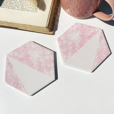 Juego de 2 posavasos hexagonales de cerámica con efecto de piedra rosa