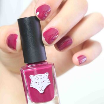 Vernis à ongles naturel & vegan 222 ROUGE FRAMBOISE "BE YOUR HERO" 2