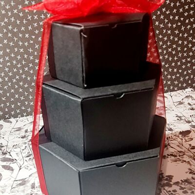 Trio Stack Hexagon Boxes - Blanco y negro Floral Rosa pastel Gonks Rojo y gris
