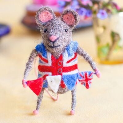 Platinum Jubilee Mouse With Union Jack Bunting - by Sew Heart Felt