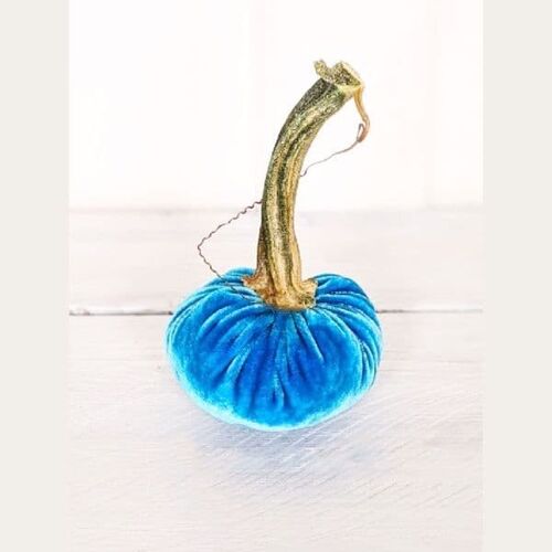 Peacock Pumpkin 3 Inch