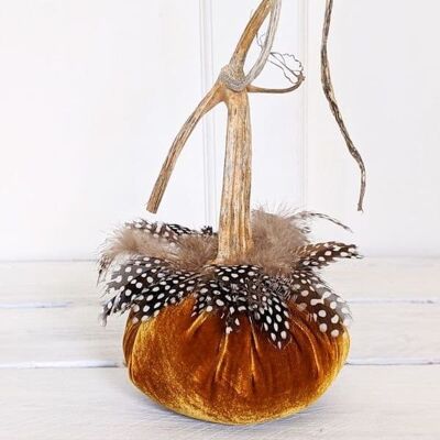 Spice Pumpkin with Guinea Feather Collar 4 Inch