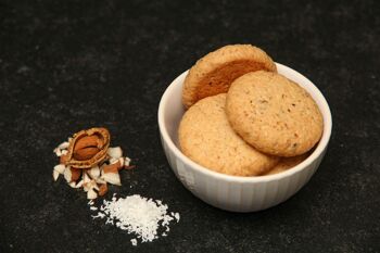 Biscuit Bio Vrac 3kg - Croc Amande Coco aux éclats d'amande & noix de coco 1