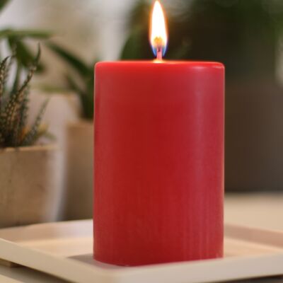 Colored decorative candle 550 gr RED