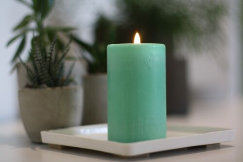 Bougie décorative colorée 350 gr VERT MENTHE