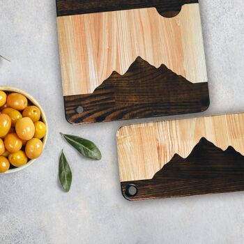 Planche à découper en bois dur avec vue sur la montagne pour planche de service de cuisine 10