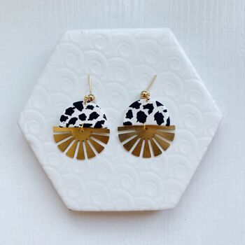 Indie Dalmatian Brass Half Sun Charm Ball Stud Boucles d'oreilles 1