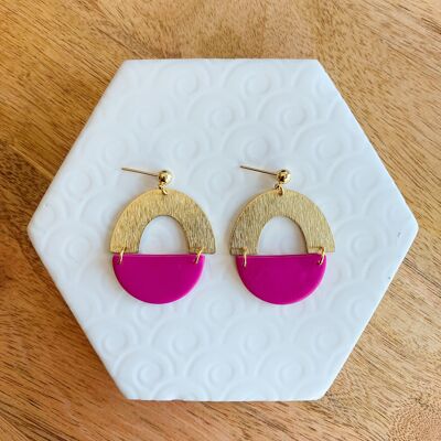 Aretes de bola con arco texturizado en rosa jazmín