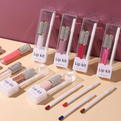 Gorgeous lip gloss and lip liner set