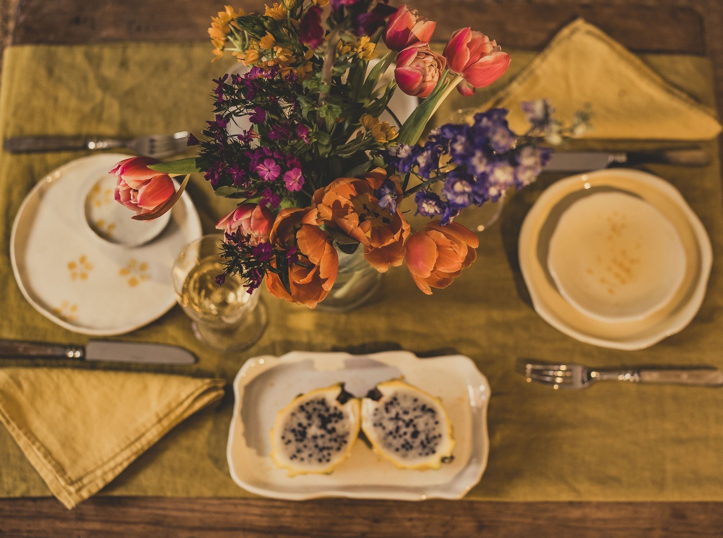 LANGSAME GOLDENE GELBE PLATTE