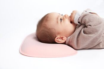 Oreiller pour bébé écologique Honigbär® contre la tête plate et la déformation de la tête (rose) 1