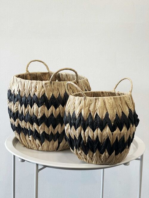 2pc Black and Natural Zigzag Woven Straw Baskets