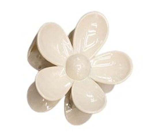 Cream Flower Hairclip