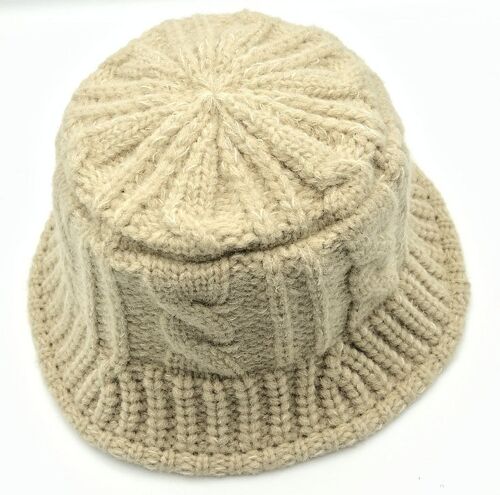 Cream Cable Knit Thick Bucket Hat