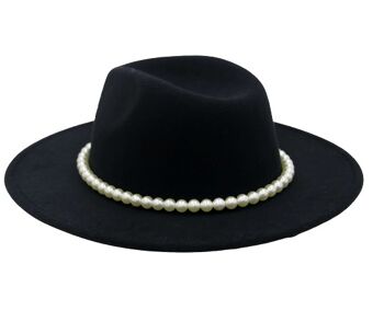 Fedora en feutre noir avec grosse bande de perles