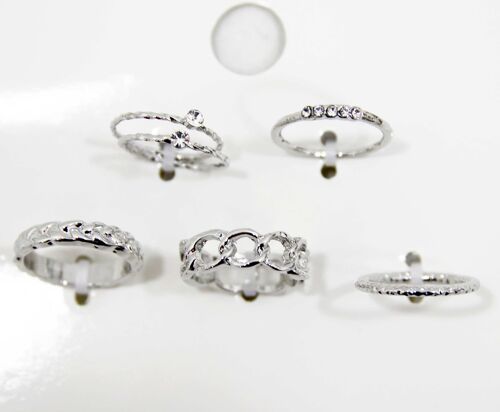 Silver 6 Pack Ring Set Chain and Diamante
