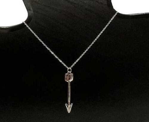 Delicate Chain Choker with Arrow