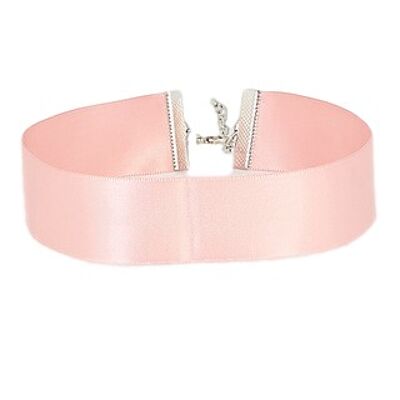 Halsband aus rosa Satinband