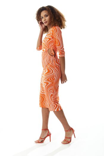 Robe mi-longue en jersey à imprimé marbré Liquorish avec détails découpés en orange 4