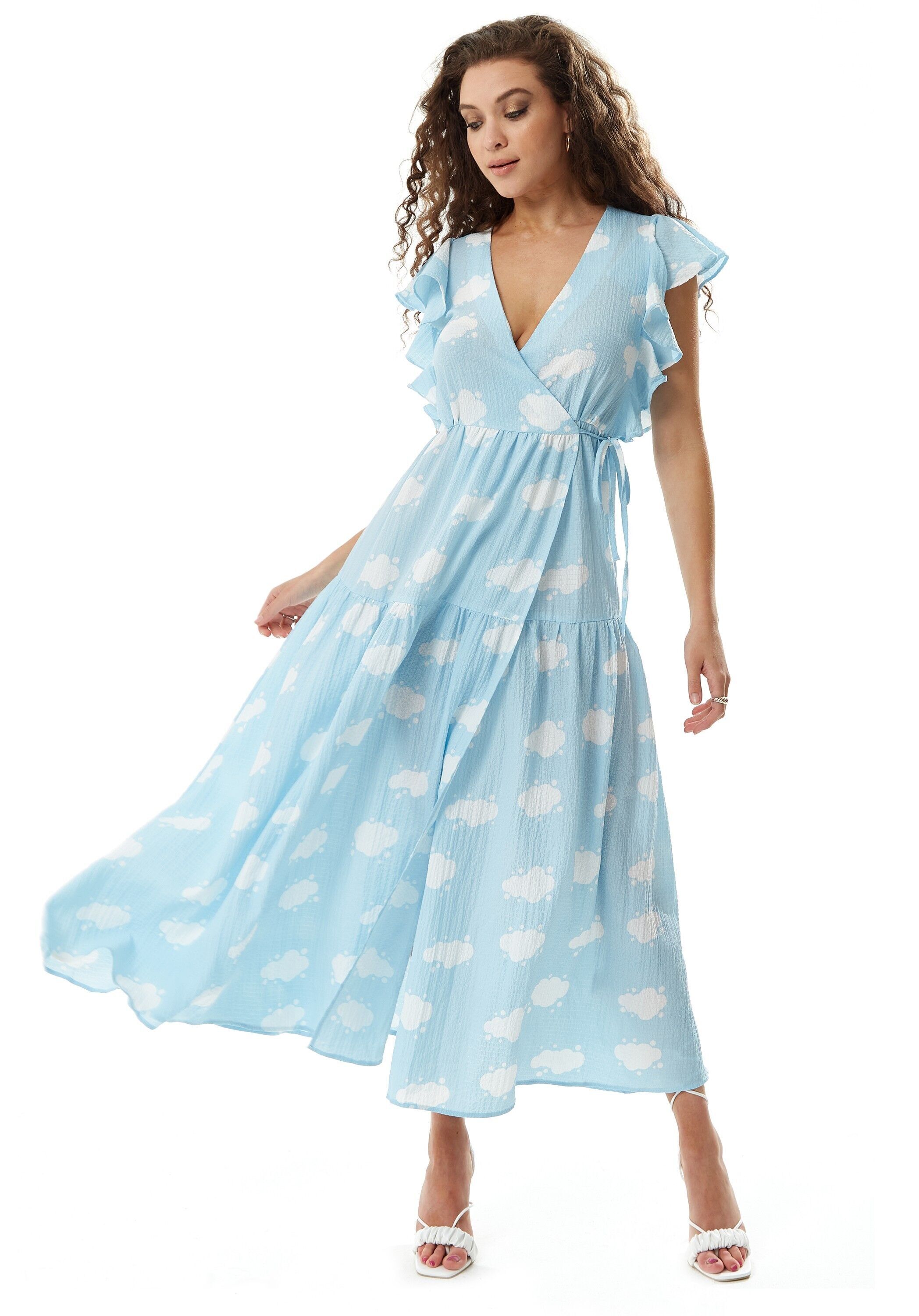 Robe portefeuille mi-longue à imprimé nuage Liquorish avec manches à volants en bleu