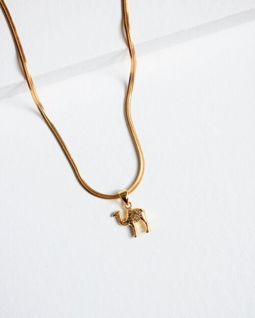 CAMEL NECKLACE