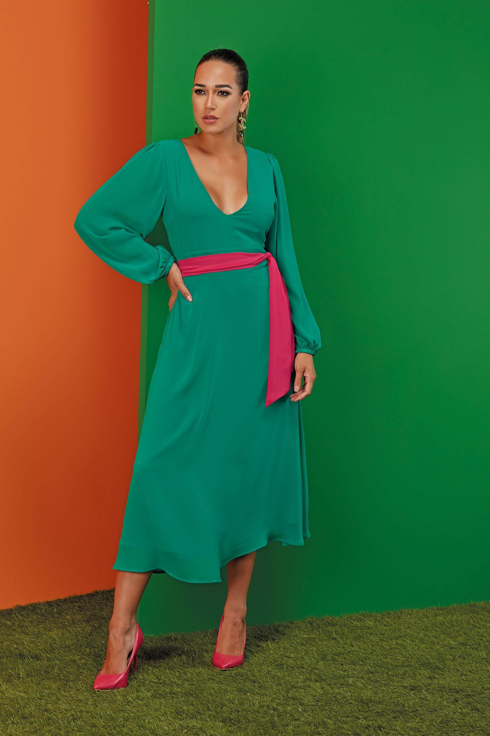 Chiffon georgette dress with contrasting belt