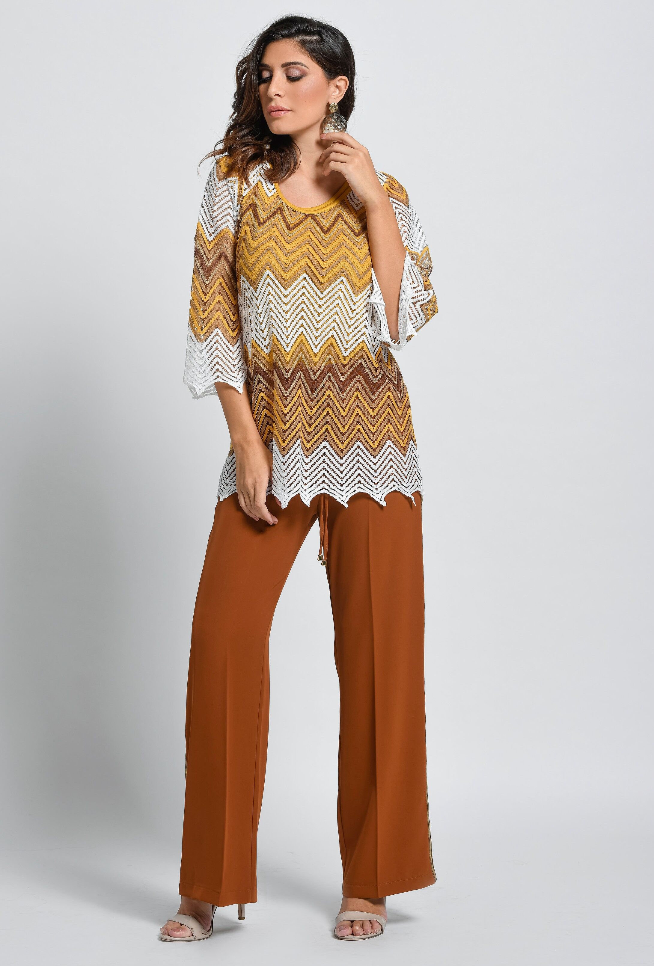 Casacca traforata in maglia girocollo