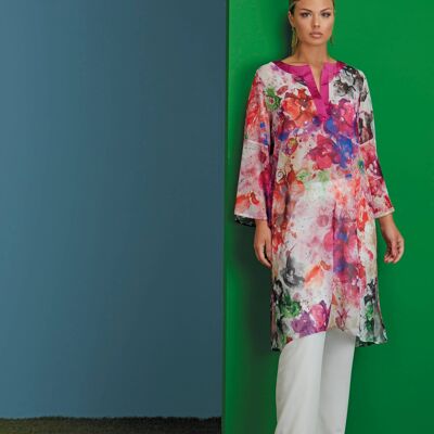 Long kaftan with contrasting edges