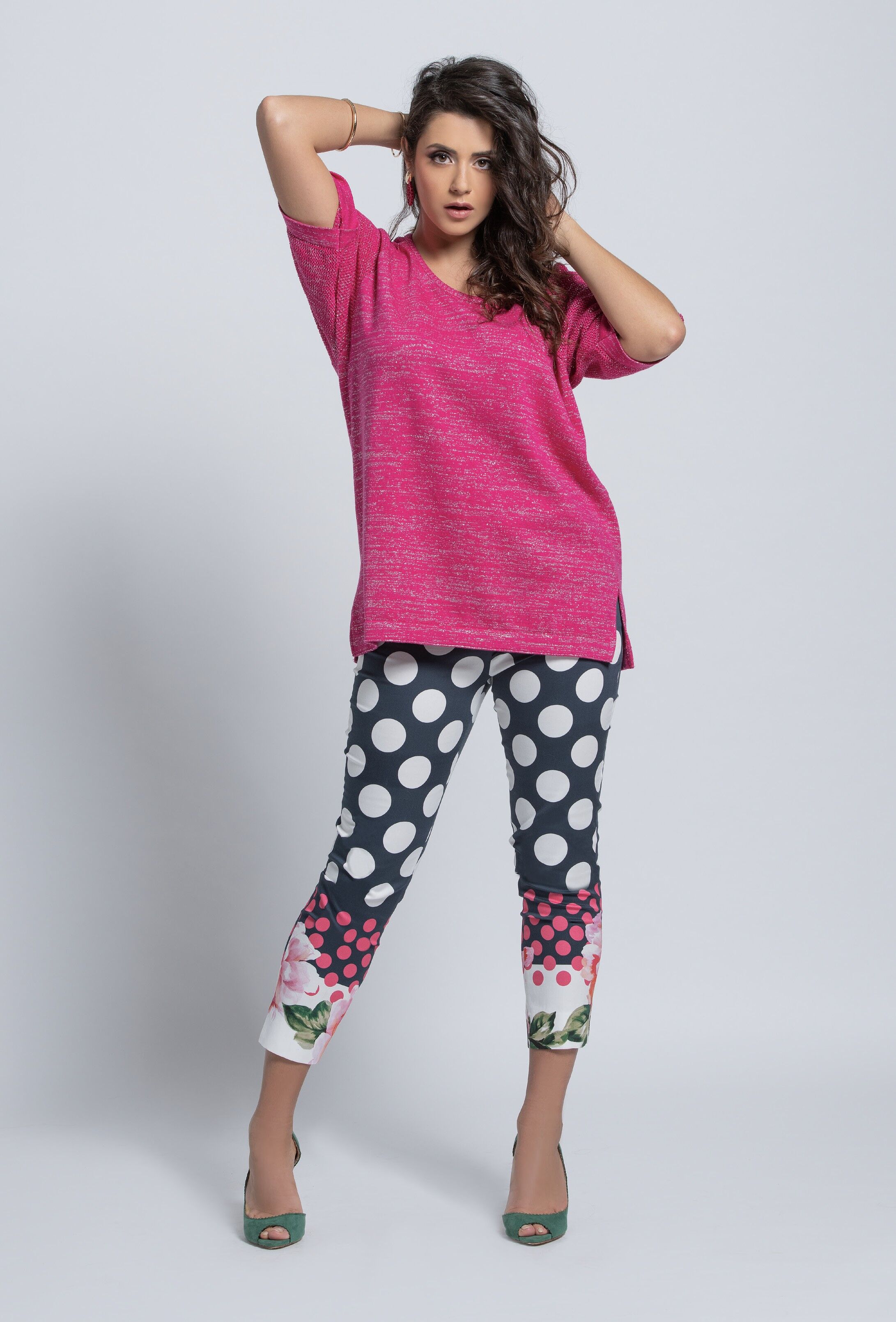 Maglia traforata sulle spalle