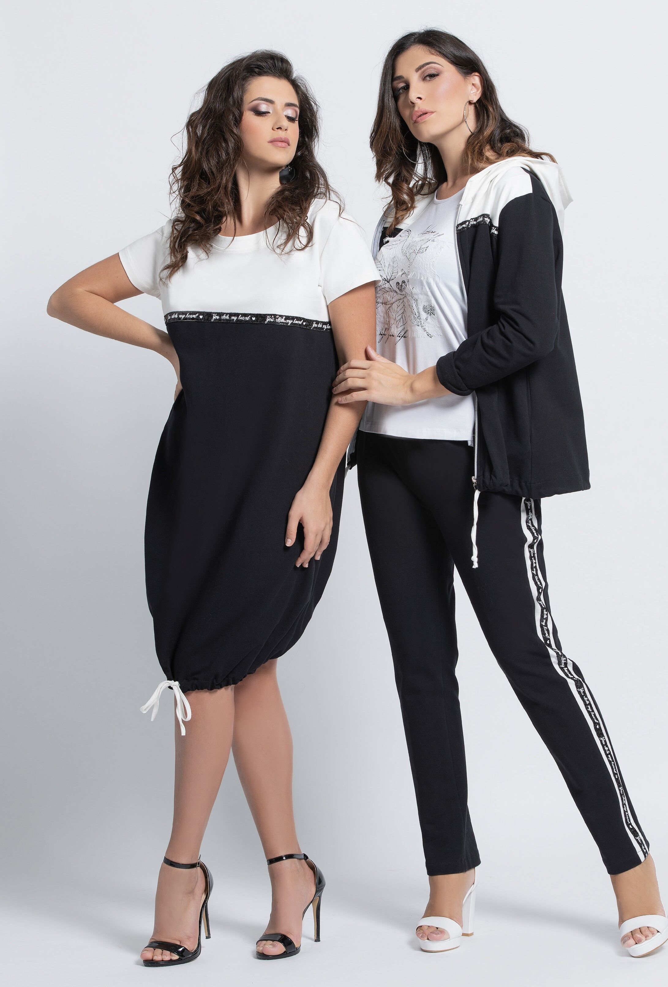 Viskose-Pullover mit Aufdruck und Spitze + Schriften der Natur im Leben