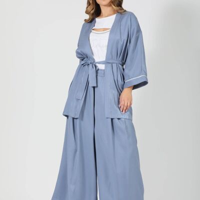 Duster coat with sash and applications on the wrists