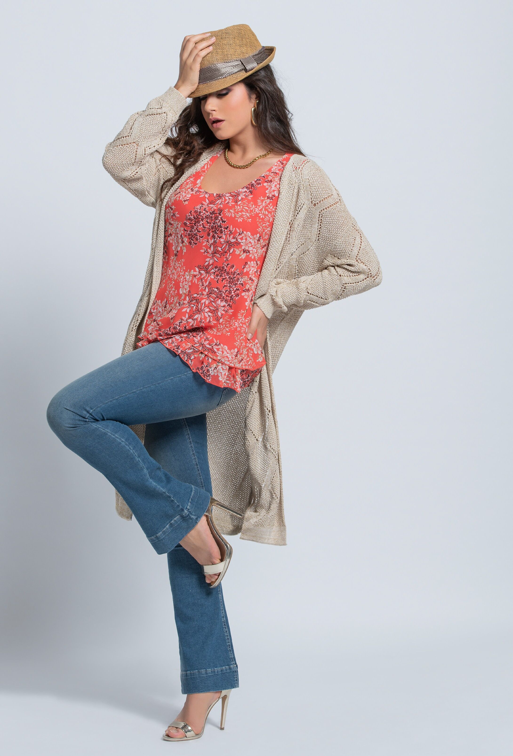 Top in georgette fantasia con doppia balza al fondo