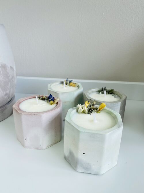 Random Color Floral Scented Candle