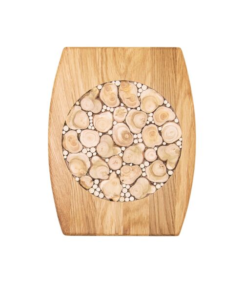 Wooden cutting board with juniper