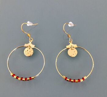 Boucles d'oreilles créoles dorées et rouges, bijou pour femme, creoles dorees, bijou doré, cadeau de noel, cadeau femme, bijou femme (SKU: PR-023)