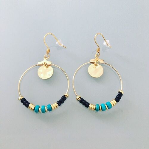 Boucles d'oreilles créoles ethniques dorées en acier inoxydable et perles Heishi or et turquoise, bijou femme, cadeau de noel, cadeau femme (SKU: PR-066)