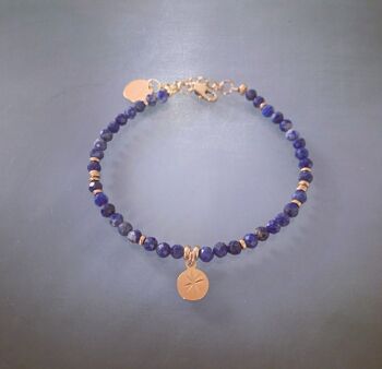 Bracelet Lapis Lazuli et rose des vents, bracelet femme gourmette pierres naturelles magiques et perles Heishi plaqué or 24 k, bracelet doré (SKU: PR-198) 3