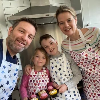 Tablier enfant en coton avec cœurs 6