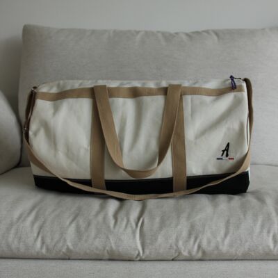 Bag in beige and black recycled sailcloth