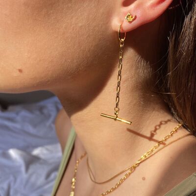Gold t-bar drop earrings