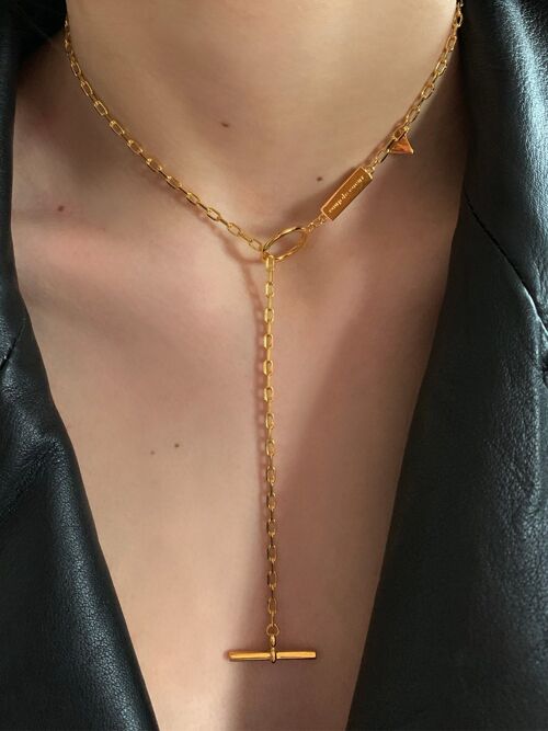 Gold t-bar necklace