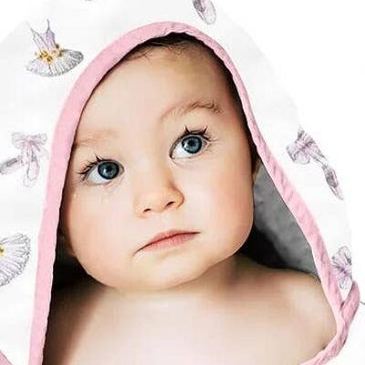 Premium Bamboo Muslin Hooded Towel and Washcloth Set -Dancer